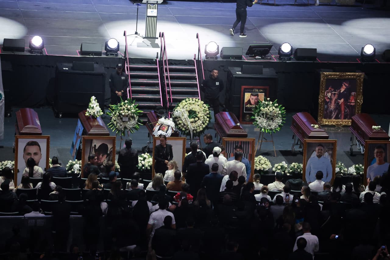 ¿Dónde ver en vivo el homenaje a Yeison Jiménez? El artista está siendo despedido en el Movistar Arena de Bogotá Homenaje a Yeison Jiménez