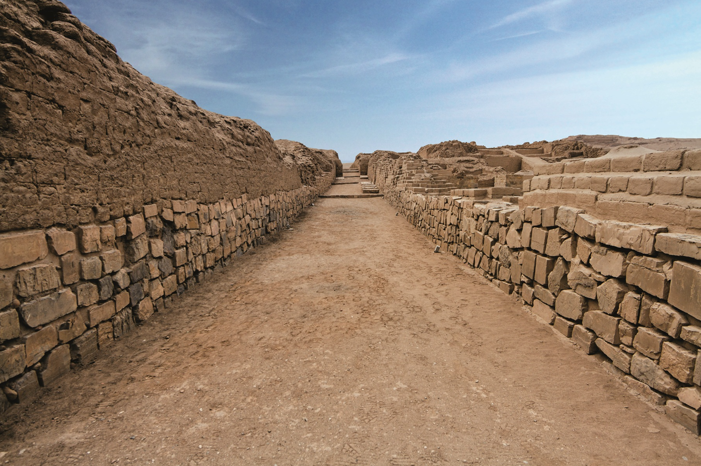 Islandia: el destino que atrae por sus glaciares, fiordos y auroras boreales Santuario Arqueológico de Pachacamac