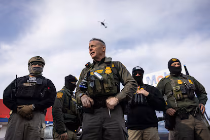 A year of terror at the hands of ICE, Trump’s anti-immigrant enforcement arm Elementos de la Patrulla Fronteriza en Chicago, en diciembre de 2025.