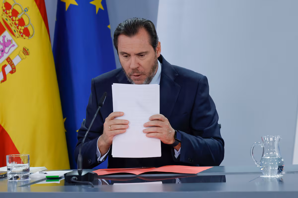 Última hora del accidente de tren en Córdoba y del servicio de Rodalies, en directo | El Gobierno aprueba un decreto ley con ayudas por 20 millones de euros para las víctimas de Adamuz EL PAÍS