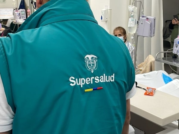 Fiebre amarilla, la enfermedad que tiene en alerta a Colombia: los municipios donde el riesgo es mayor y usted debería vacunarse si los visita Supersalud
