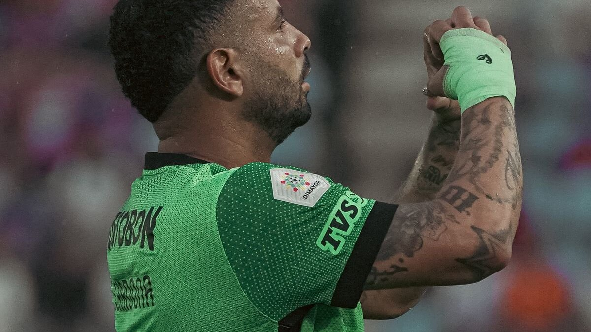 Video | Edwin Cardona enloquece con un golazo desde antes de mitad de cancha en el debut de Atlético Nacional en la Liga 2026 Video | Edwin Cardona enloquece con un golazo desde antes de mitad de cancha en el debut de Atlético Nacional en la Liga 2026