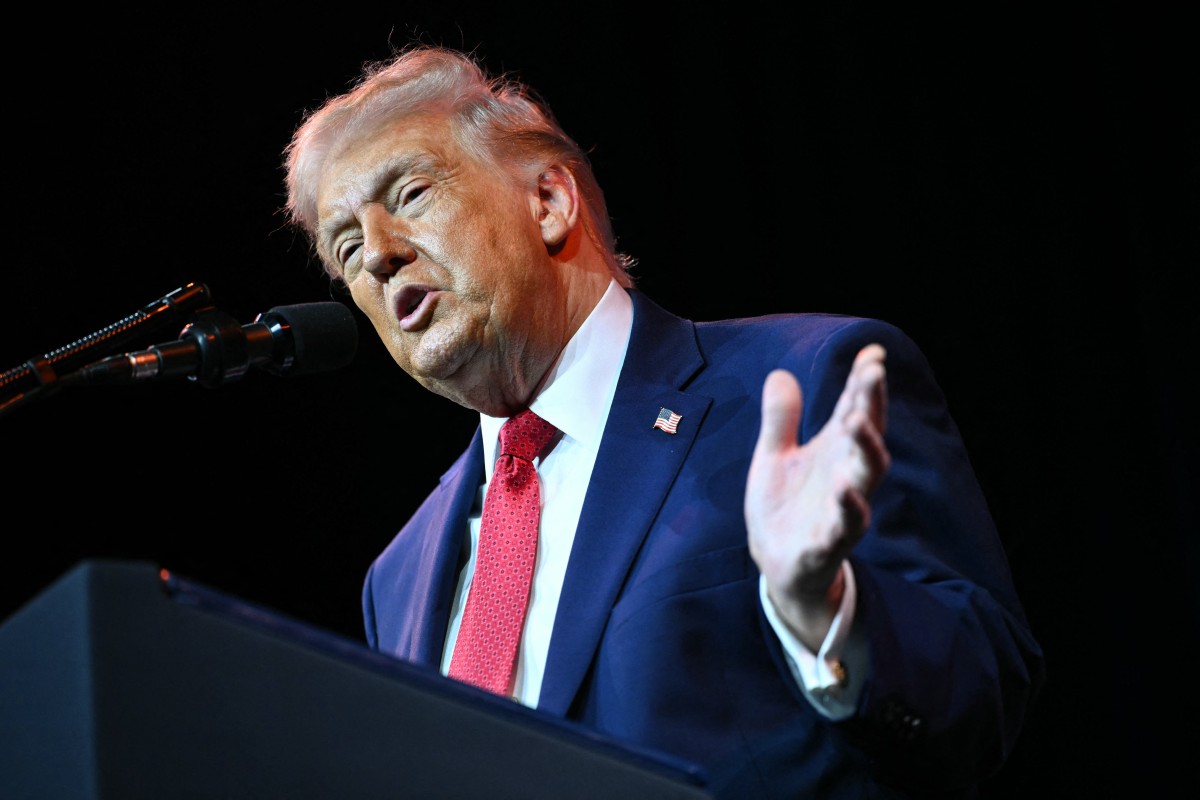 Moretones y hematomas en las manos: una grave señal de salud que preocupa por Donald Trump, ¿por qué aparecen? Donald Trump habla sobre Groenlandia