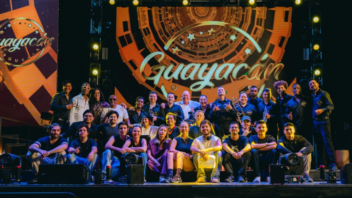Renunció a un trabajo estable y eligió vivir la aventura junto a su fiel compañera de cuatro patas Guayacán Orquesta