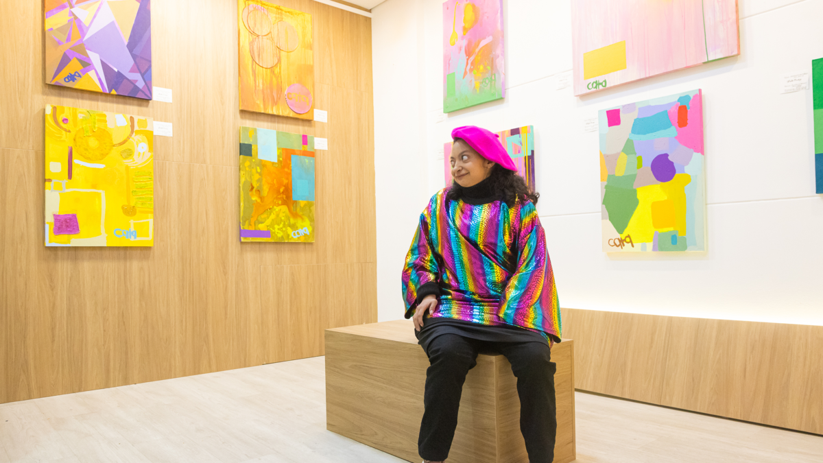 Nació con síndromes que limitaban su esperanza de vida, pero el arte le abrió camino: la historia de Catalina Muñoz Nació con síndromes que limitaban su esperanza de vida, pero el arte le abrió camino: la historia de Catalina Muñoz