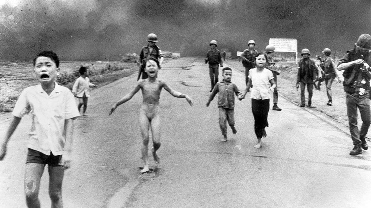 La polémica detrás de la famosa foto de la guerra de Vietnam La polémica detrás de la famosa foto de la guerra de Vietnam