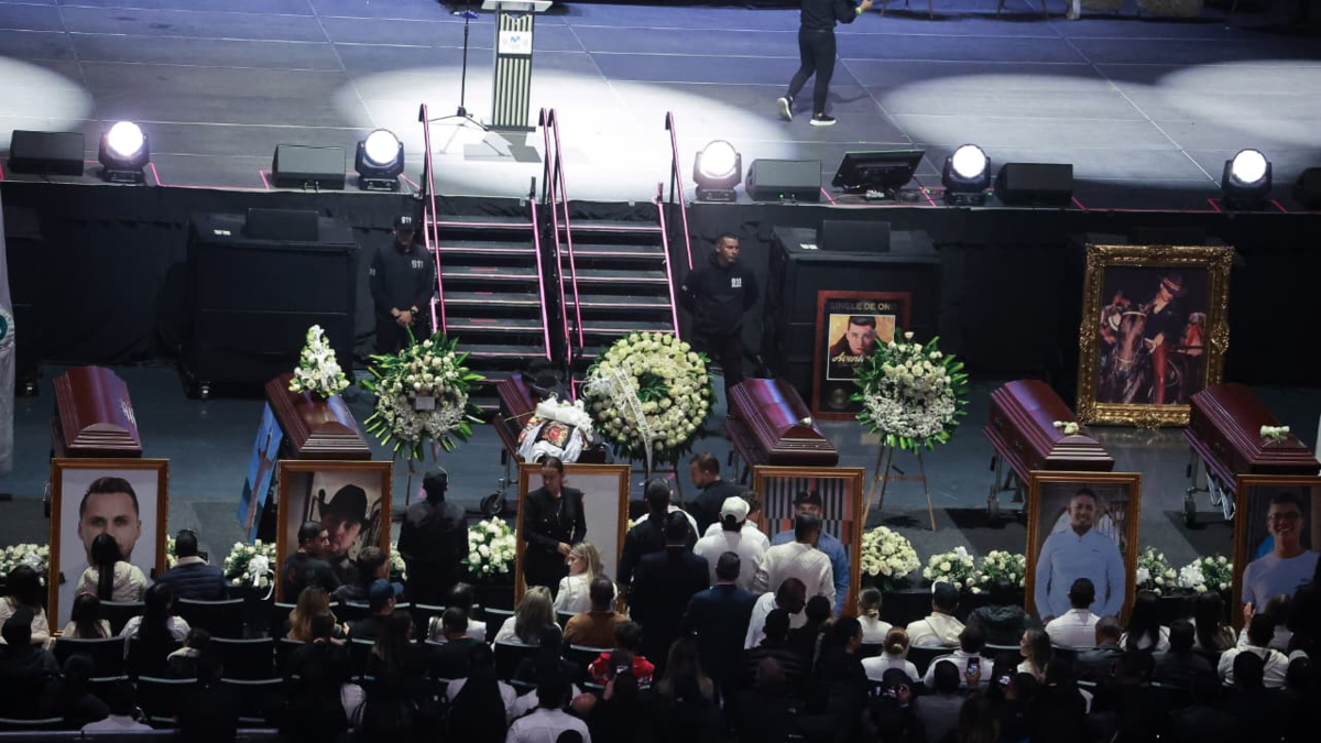 Homenaje a Yeison Jiménez, El Aventurero: así fue el adiós cantado ante 12.000 'Jimenistas' en el Movistar Arena Homenaje a Yeison Jiménez, El Aventurero: así fue el adiós cantado ante 12.000 'Jimenistas' en el Movistar Arena