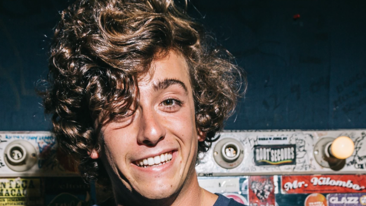 El cantante español Guitarricadelafuente protagoniza el próximo concierto del Tiny Desk El cantante español Guitarricadelafuente protagoniza el próximo concierto del Tiny Desk