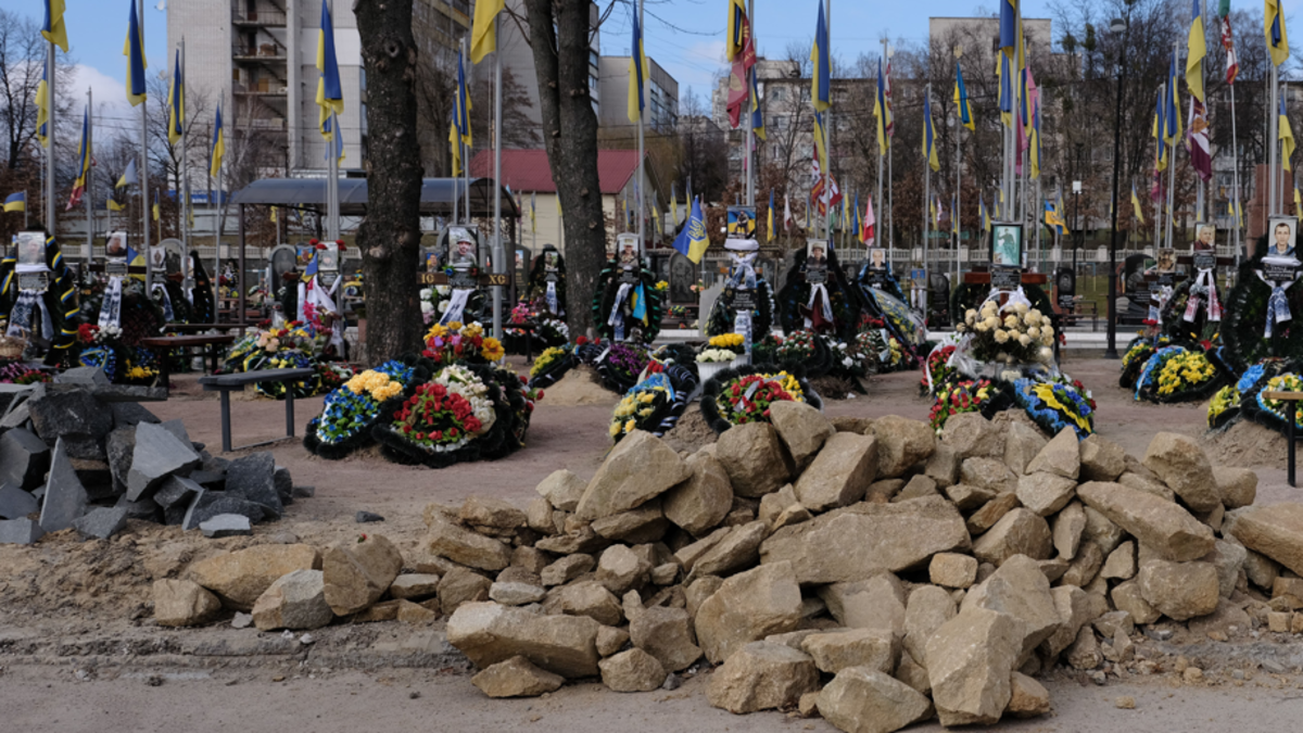 Juan Arredondo, colombiano nominado en los Óscar, sobre su documental: ‘Vi a un soldado apuntando con una AK-47. Me tiré al piso y empezó la balacera’ Juan Arredondo, colombiano nominado en los Óscar, sobre su documental: ‘Vi a un soldado apuntando con una AK-47. Me tiré al piso y empezó la balacera’