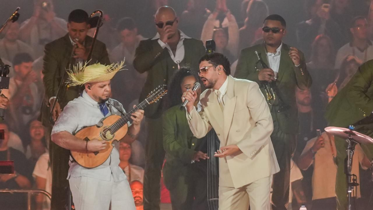 Bad Bunny desata la cultura puertorriqueña en Medellín: Arcángel, Li Saumet y homenaje a Yeison Jiménez, lo mejor de los conciertos del 'Conejo malo' Bad Bunny desata la cultura puertorriqueña en Medellín: Arcángel, Li Saumet y homenaje a Yeison Jiménez, lo mejor de los conciertos del 'Conejo malo'