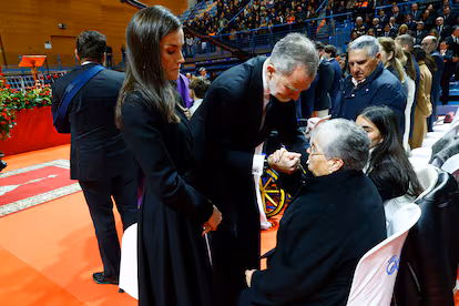 La hija de una de las víctimas de Adamuz en el funeral: “Solo la verdad nos ayudará a curar esta herida” La hija de una de las víctimas de Adamuz en el funeral: “Solo la verdad nos ayudará a curar esta herida”