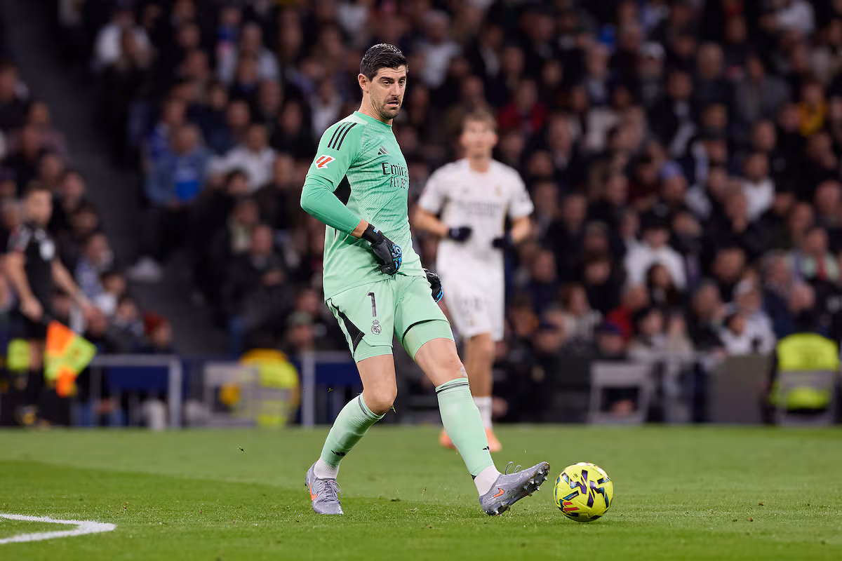 Así es la nueva misión de Xabi Alonso para Courtois lejos de la portería EL PAÍS