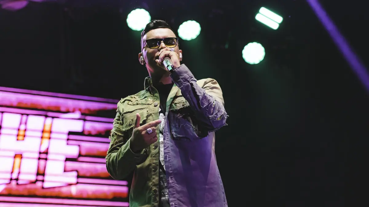 Así fue la estafa por más de 4.000 millones de pesos que sufrió el cantante Yeison Jiménez antes de su muerte: abogado del artista reveló detalles Así fue la estafa por más de 4.000 millones de pesos que sufrió el cantante Yeison Jiménez antes de su muerte: abogado del artista reveló detalles