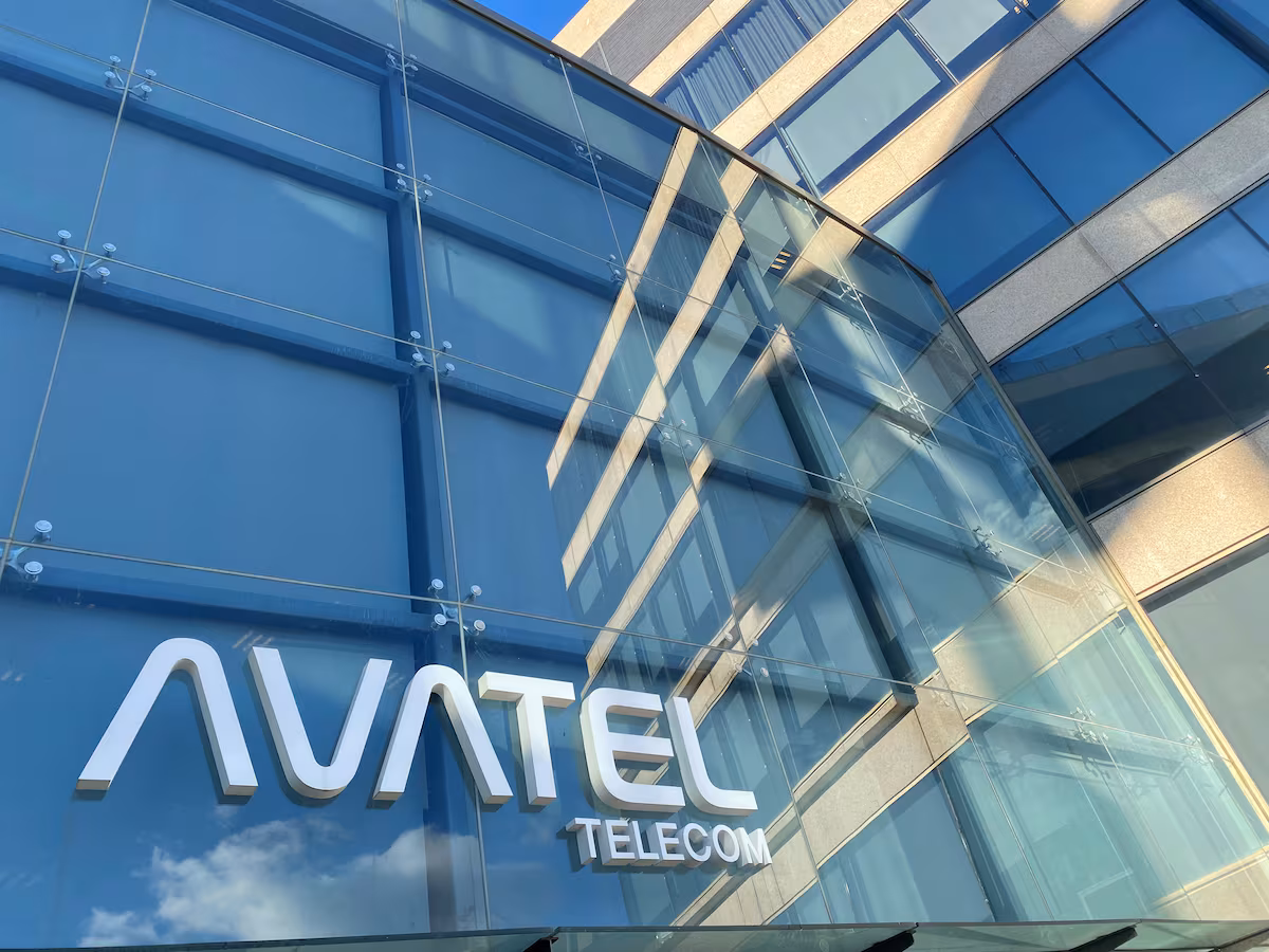 Avatel anuncia un nuevo ERE ante su “delicada situación económica” EL PAÍS