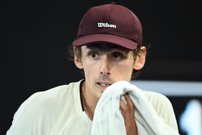 Alcaraz consume a De Miñaur y rompe su techo en Australia Alcaraz consume a De Miñaur y rompe su techo en Australia