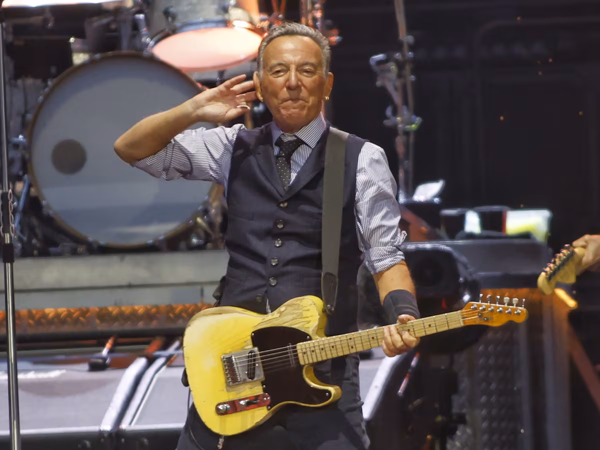 Bruce Springsteen lanza ‘Streets of Minneapolis’, un tema en protesta contra ICE, “el ejército privado de Trump”, y “en memoria de Alex Pretti y Renee Good” EL PAÍS