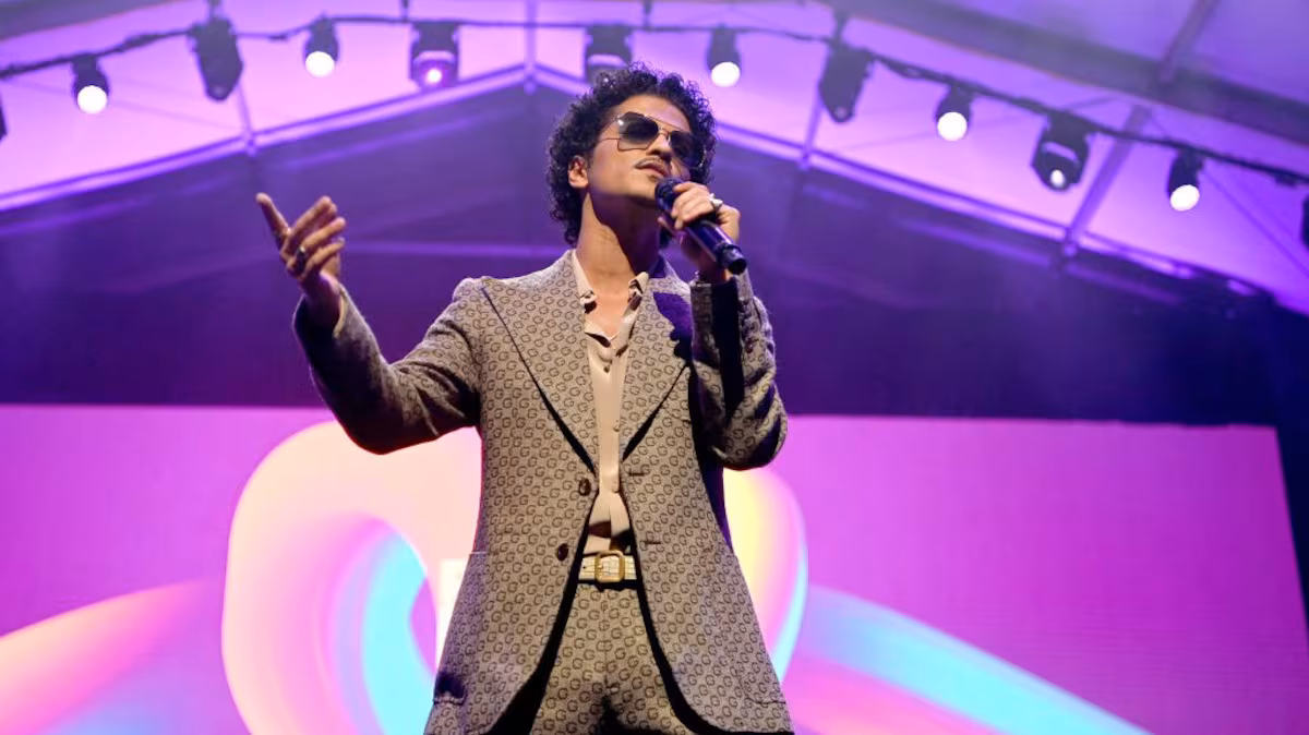 Bruno Mars regresa con nueva música y una gira internacional que incluye Madrid EL PAÍS