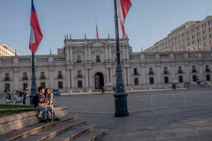 Boric, el momento de la reflexión: “La izquierda que solo culpa al adversario está condenada a diluirse” Boric, el momento de la reflexión: “La izquierda que solo culpa al adversario está condenada a diluirse”