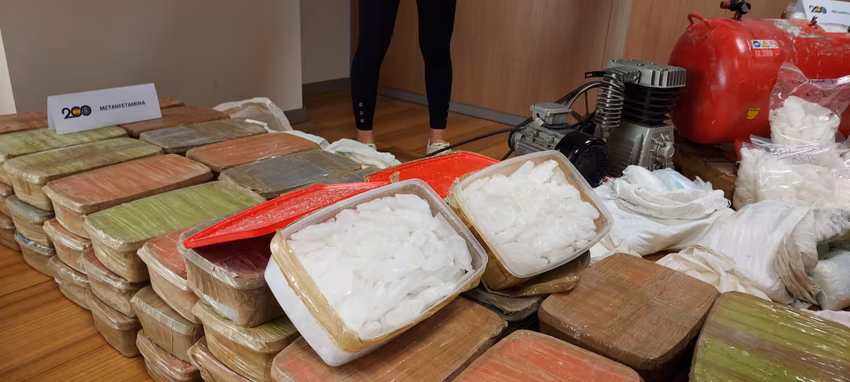 Cae un miembro del cartel de Sinaloa con un sueldo de 2.500 euros por no hablar de un alijo de 1.800 kilos de metanfetaminas EL PAÍS
