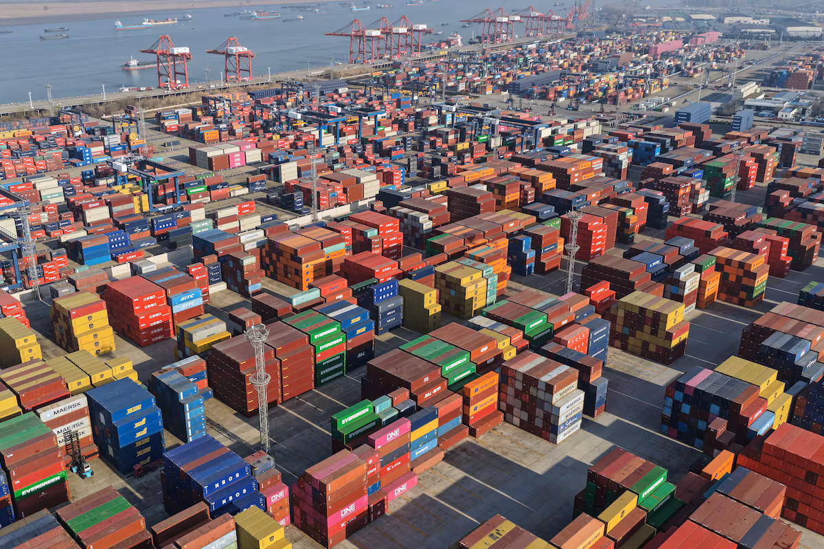 China registra un superávit comercial récord de 1,2 billones de dólares en 2025 pese a los aranceles EL PAÍS