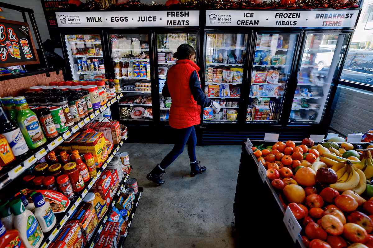 Cinco Estados inician la prohibición de compra de alimentos “poco saludables” con los cupones entregados por el Gobierno EL PAÍS