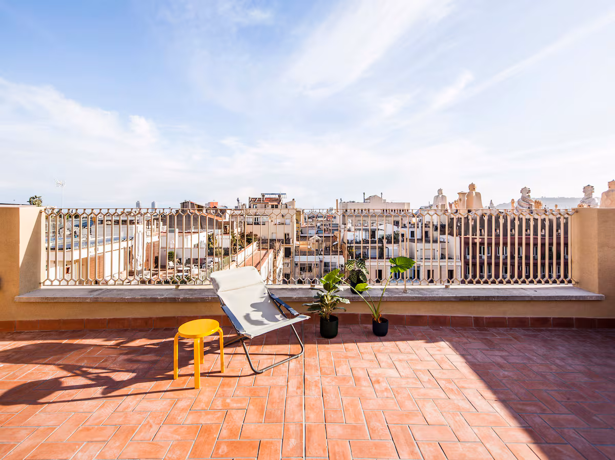 Cómo reformar un edificio modernista sin traicionarlo: la nueva vida de una joya de Sagnier en Barcelona EL PAÍS