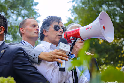 De la crisis de deportados a la llamada amistosa: el arco de la relación entre Trump y Petro El presidente de Colombia, Gustavo Petro, en Nueva York, en una protesta por Palestina, el 26 de septiembre.