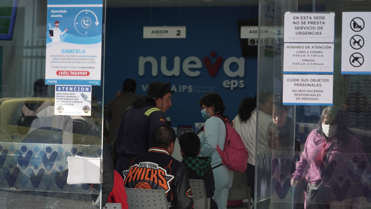 Nueva EPS responde a pacientes con enfermedades raras tras protesta frente a sus instalaciones en Bogotá Deudas, quejas y contratos terminados: la debacle de Nueva EPS, en manos del Gobierno