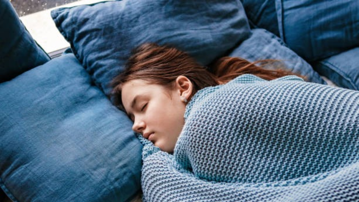 Dormir hasta tarde los fines de semana reduce riesgo de depresión en adolescentes Dormir hasta tarde los fines de semana reduce riesgo de depresión en adolescentes