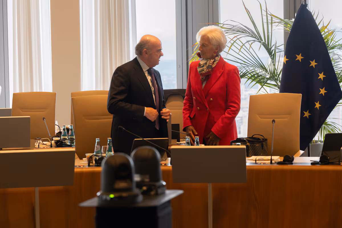 El Eurogrupo empieza a renovar la cúpula del BCE con la elección del sustituto de Guindos El Eurogrupo empieza a renovar la cúpula del BCE con la elección del sustituto de Guindos