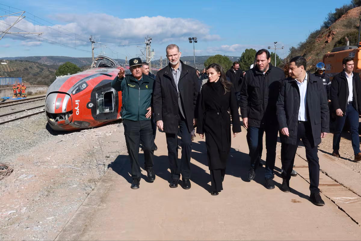El Gobierno pospone el homenaje de Estado por las víctimas del accidente de Adamuz ante la dificultad de los familiares para asistir EL PAÍS