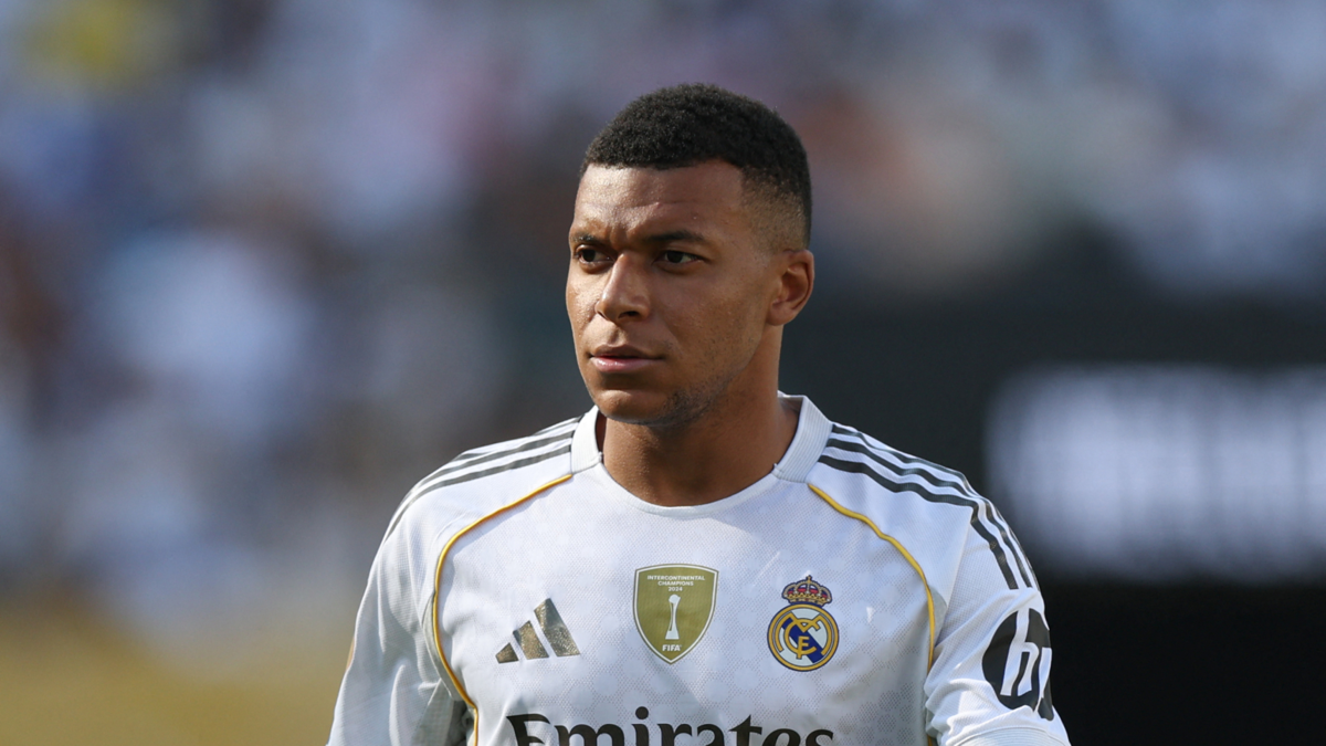 El Real Madrid perdió a su estrella para la Supercopa de España: Kylian Mbappé se bajó de la travesía por Arabia Saudí por lesión El Real Madrid perdió a su estrella para la Supercopa de España: Kylian Mbappé se bajó de la travesía por Arabia Saudí por lesión