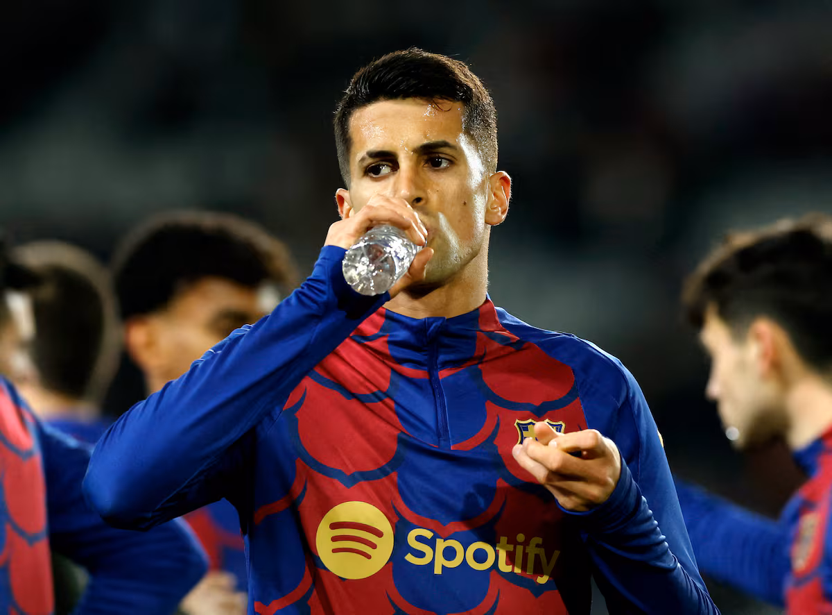 El curioso viaje de ida y vuelta de Cancelo al Barcelona EL PAÍS