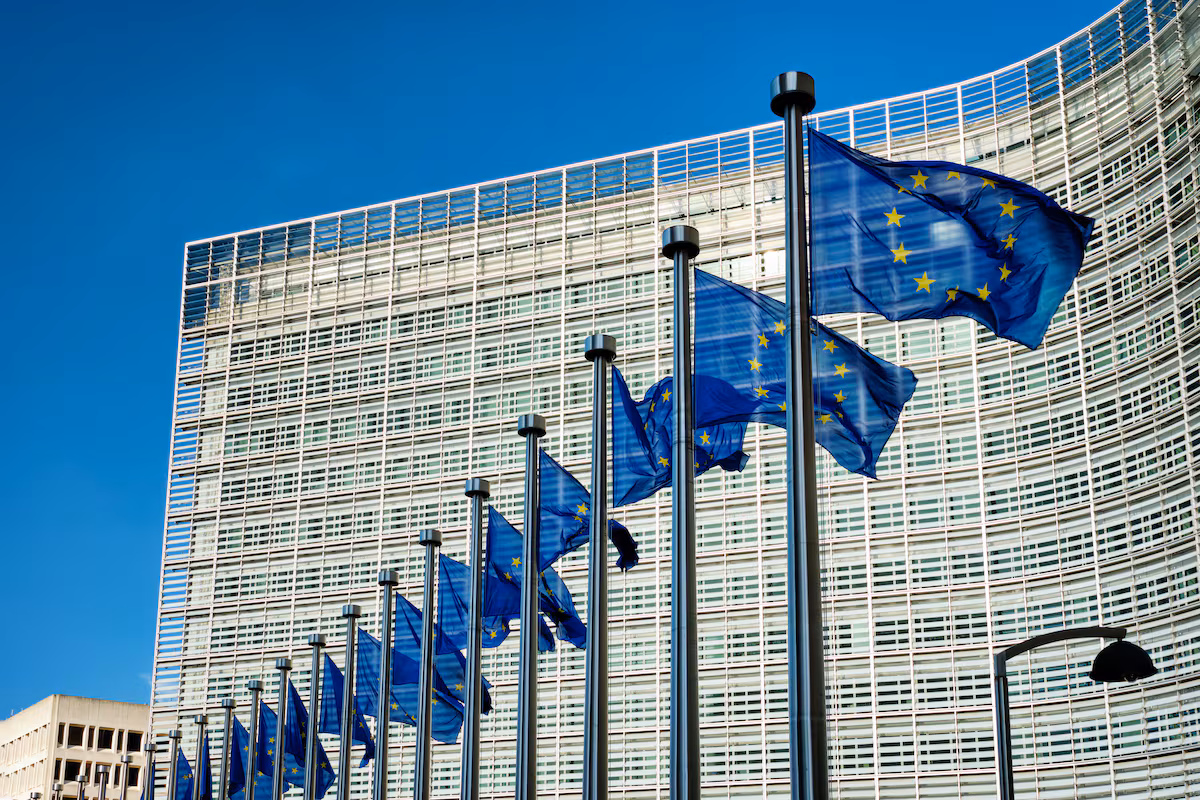 El impuesto mínimo a las multinacionales pierde fuerza y deja en desventaja a la UE EL PAÍS