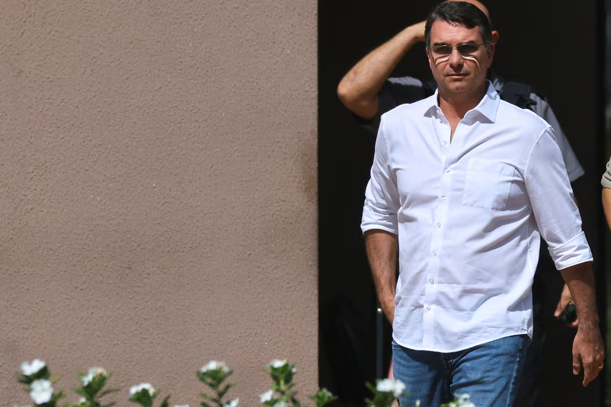 Brazil’s Supreme Court orders Bolsonaro to be transferred to a maximum security prison EL PAÍS