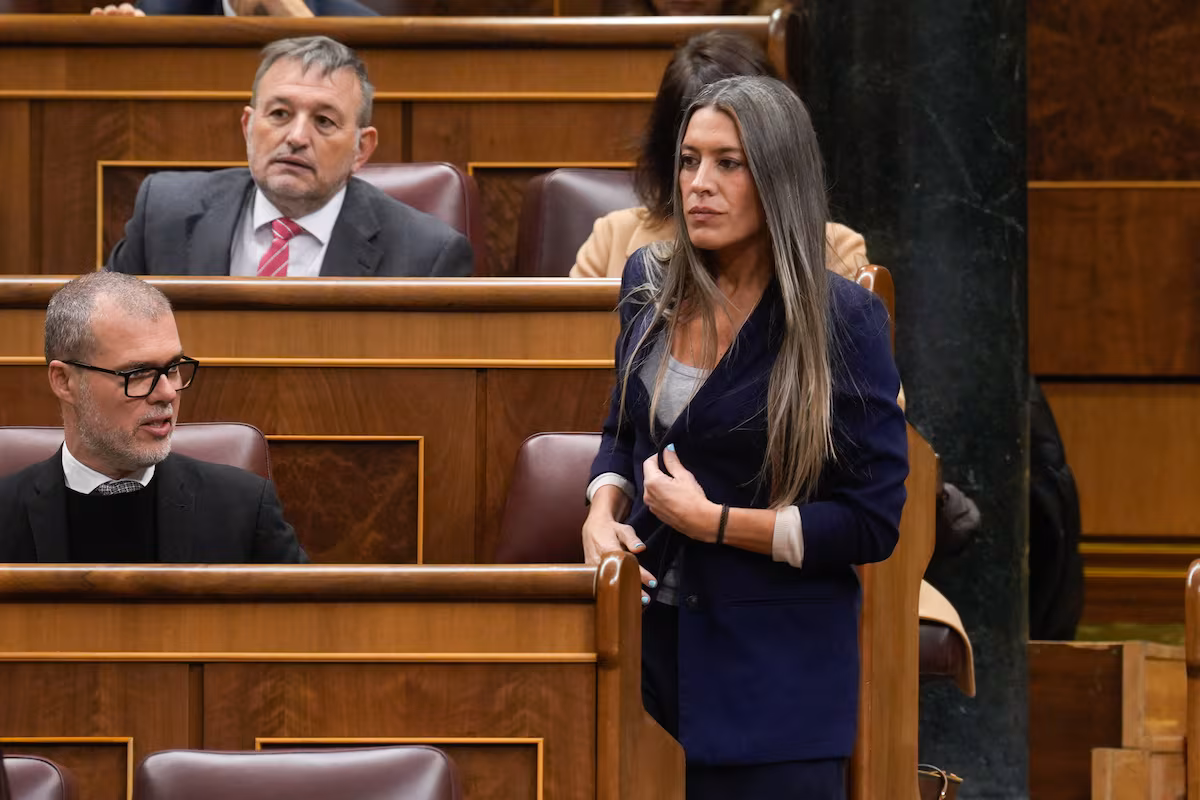 El traspaso de la inmigración a Cataluña se abre paso: Junts acepta cambiar el preámbulo de la ley que rechazaba Podemos EL PAÍS