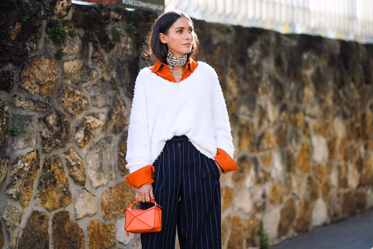 “El ‘millennial tuck’ da grima” o la última guerra generacional por cómo llevamos la ropa EL PAÍS