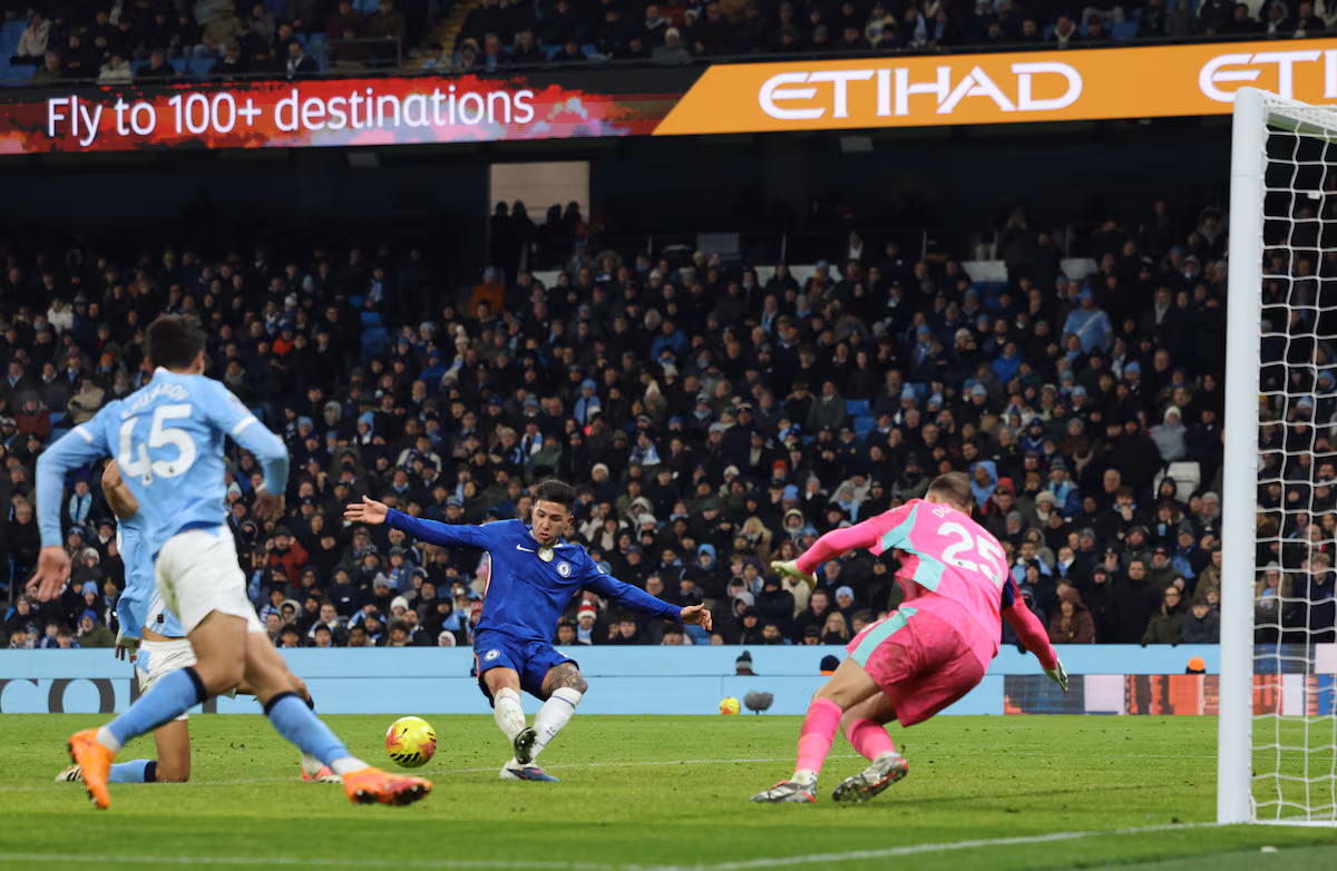 Enzo Fernández amarga el regreso de Rodri al equipo titular del City Diego Torres