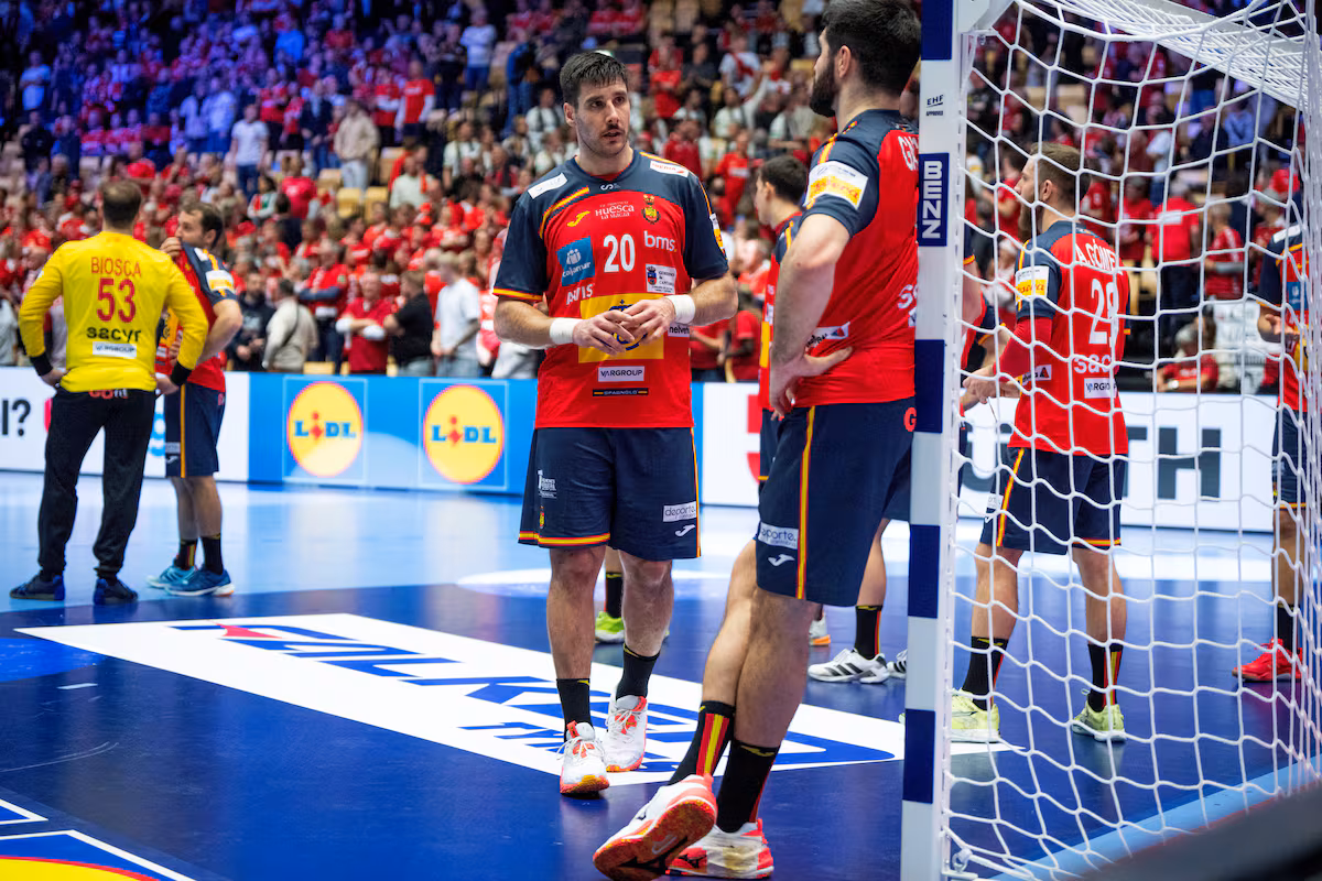 España agoniza en el Europeo de balonmano tras perder contra Noruega (34-35) EL PAÍS