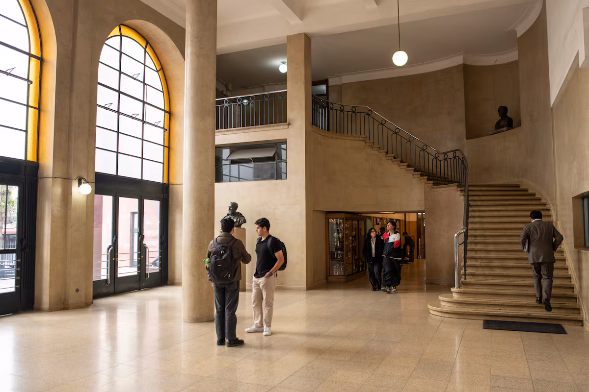 FES: por las familias, las instituciones y la eficiencia fiscal EL PAÍS