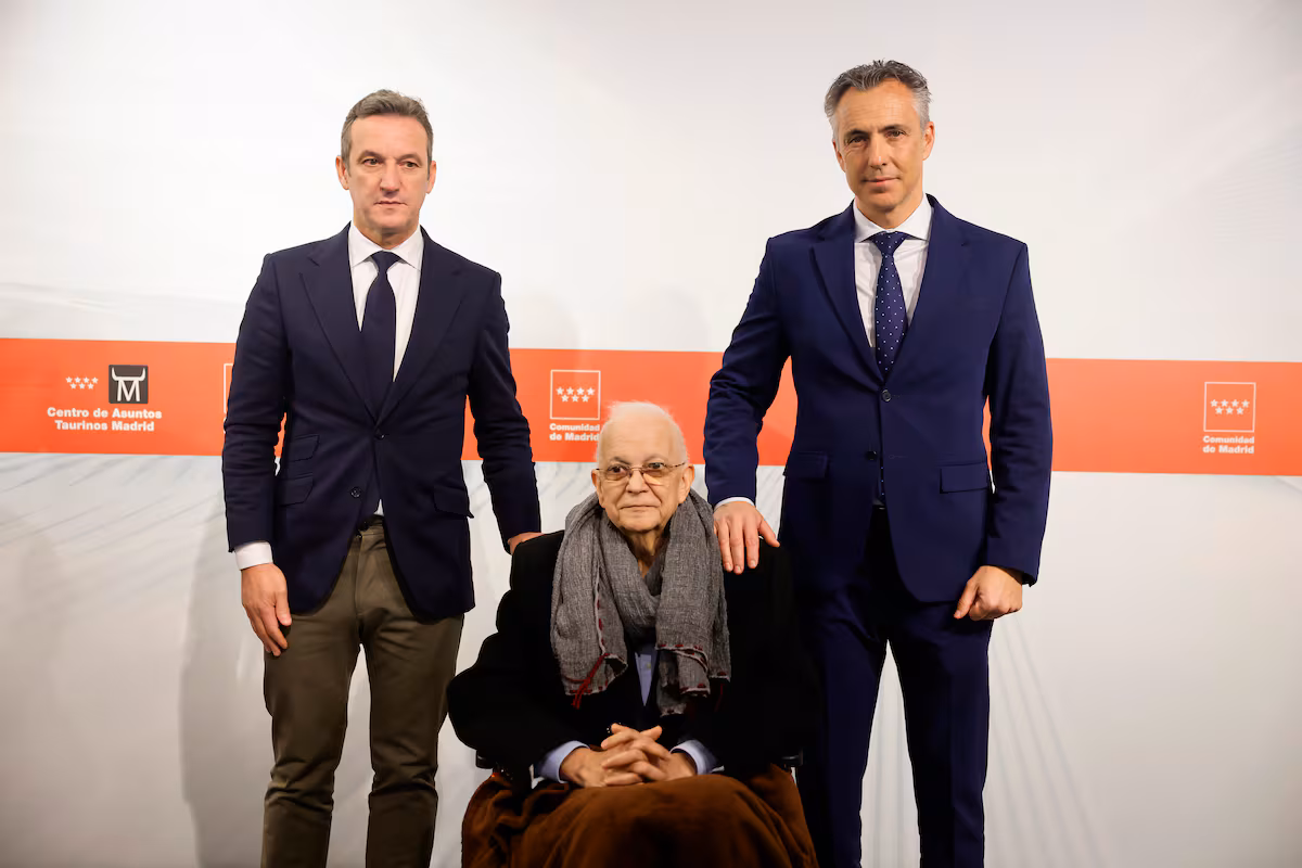 Fallece a los 70 años el periodista taurino Miguel Ángel Moncholi EL PAÍS