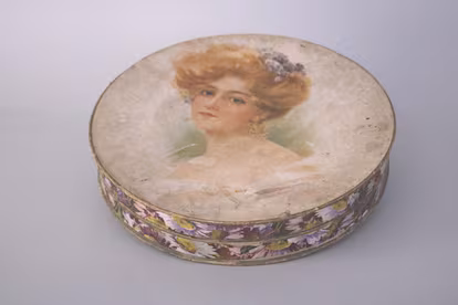 Iconografías del dulce navideño: arte, tradición y golosinas infantiles Iconografías del dulce navideño: arte, tradición y golosinas infantiles