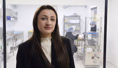 El éxodo de empresas y trabajadores hacia el oeste para alejarse del frente parte a Ucrania en dos El éxodo de empresas y trabajadores hacia el oeste para alejarse del frente parte a Ucrania en dos