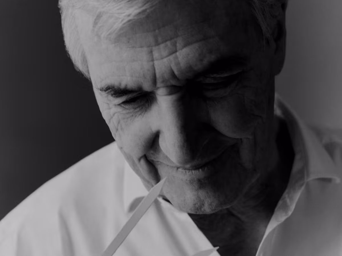 Jean-Claude Ellena, nariz: “Me alegra haber creado fragancias que perduran. Al final es el público el que decide si se las queda” Jean-Claude Ellena, nariz: “Me alegra haber creado fragancias que perduran. Al final es el público el que decide si se las queda”