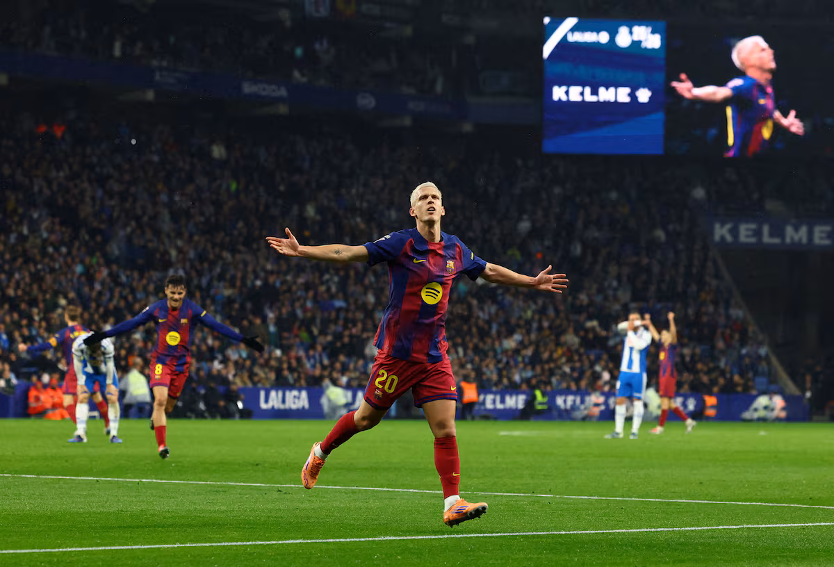 Joan García, de principio a fin de un derbi para el Barça Ramon Besa