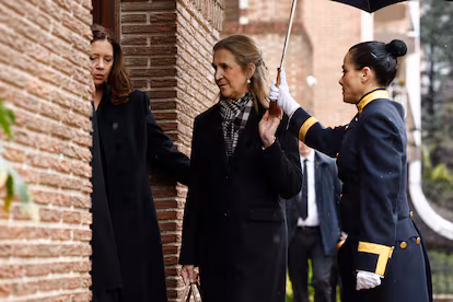 La Familia Real, sin Juan Carlos I, despide a Irene de Grecia en Madrid La Familia Real, sin Juan Carlos I, despide a Irene de Grecia en Madrid