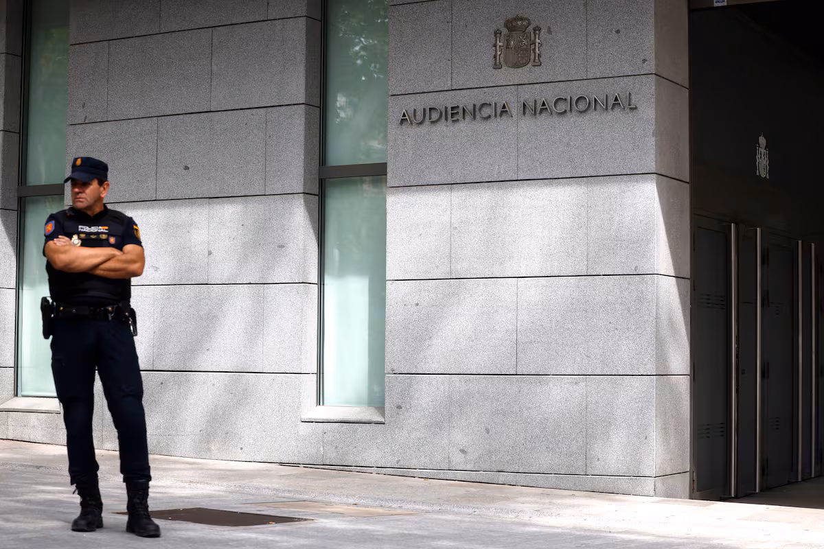 La Audiencia Nacional condena a seis años y medio de cárcel a dos hombres por exaltar el terrorismo yihadista en Melilla EL PAÍS