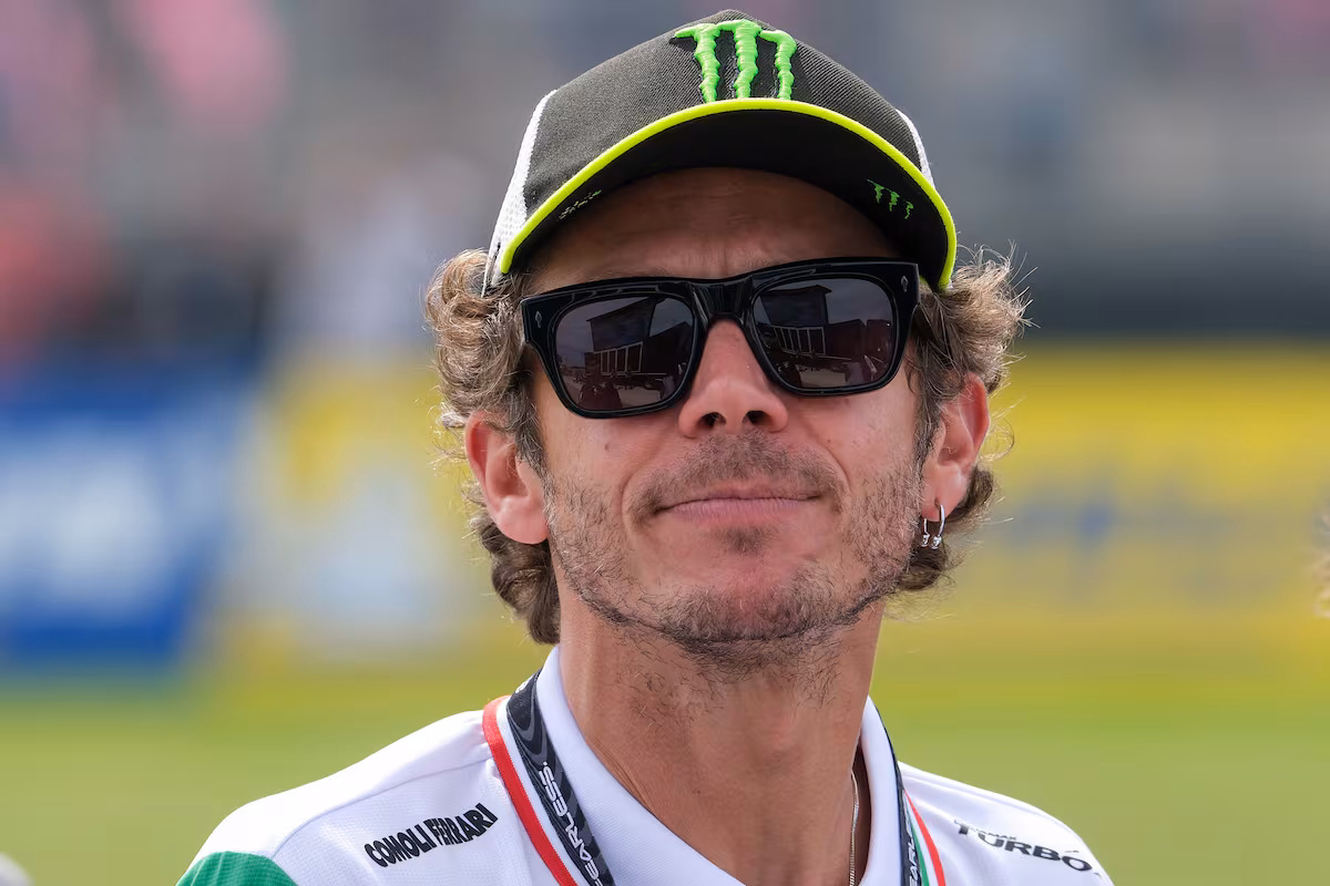 La guerra familiar de Valentino Rossi por el patrimonio de su padre se recrudece: “El dinero no tiene importancia, solo estoy triste” EL PAÍS