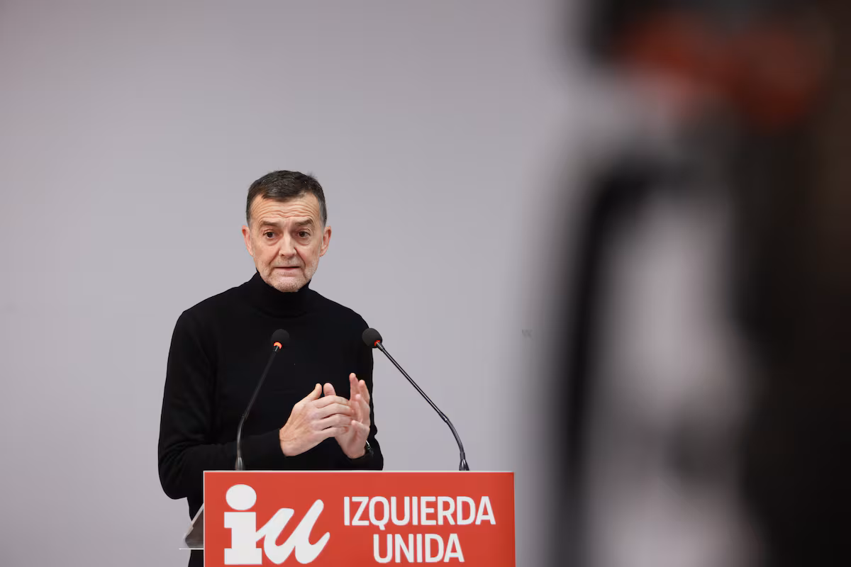 La izquierda toma posiciones para armar la candidatura alternativa al PSOE en las generales EL PAÍS