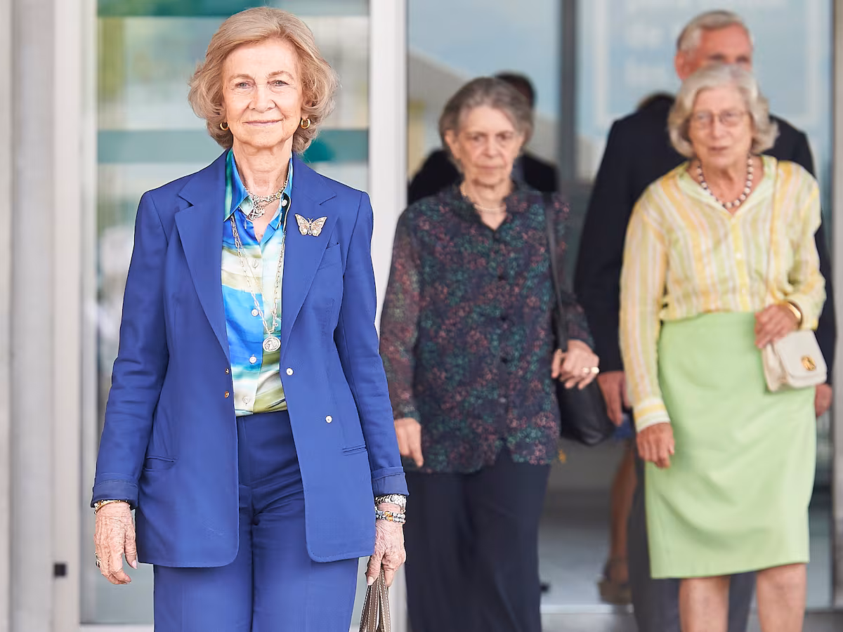 La nueva soledad de la reina Sofía: pierde a su hermana Irene y a su amiga Tatiana Radziwill en menos de un mes EL PAÍS